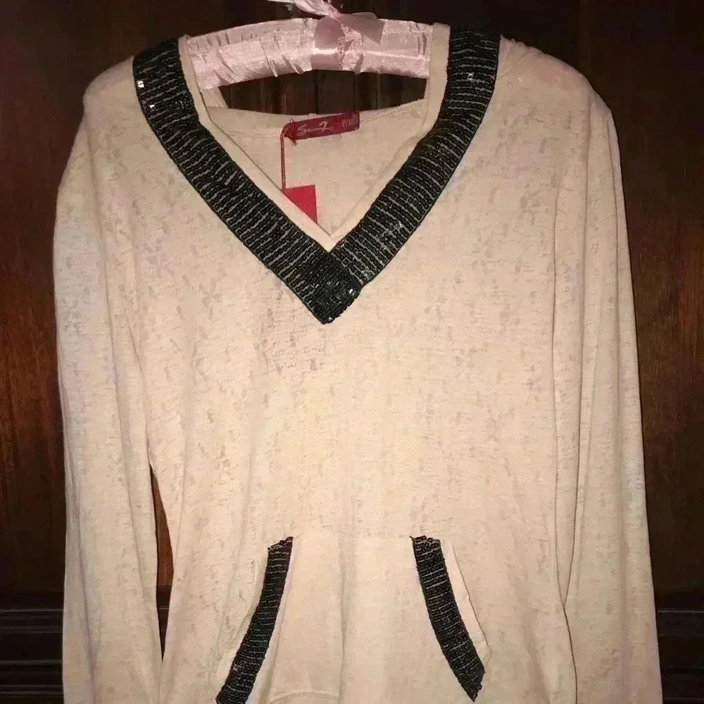SEVEN BLUSH AND BLACK SEQUENCE PULLOVER PETITE M PULLOVER